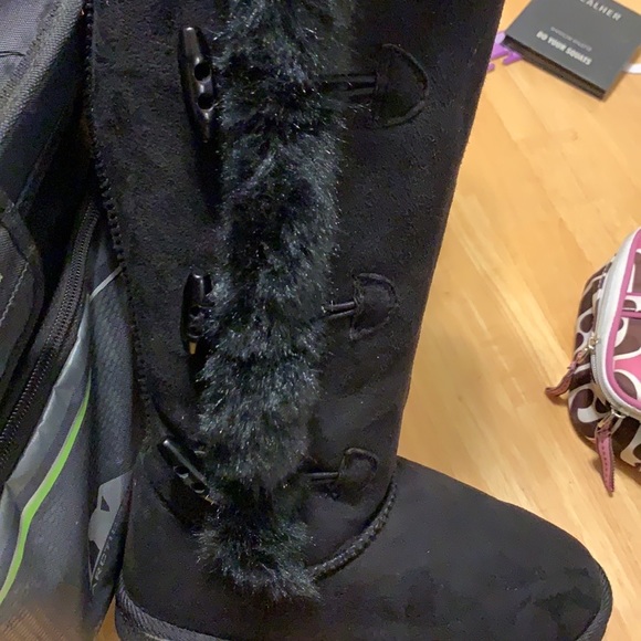 !SOLD!Fuzzy Boots - Picture 1 of 6